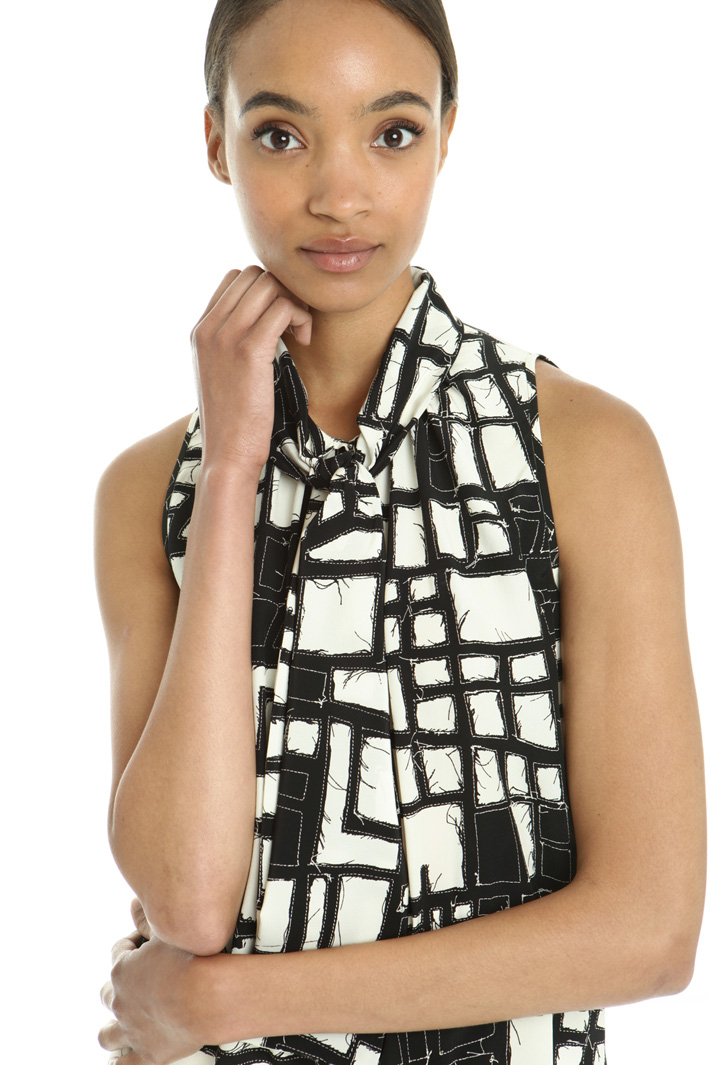 Top con collo a sciarpa Fashion Market Top con collo a sciarpa Fashion Market