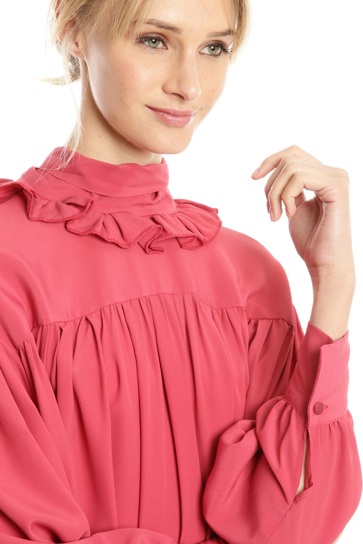 Blusa over con collo alto Fashion Market Blusa over con collo alto Fashion Market
