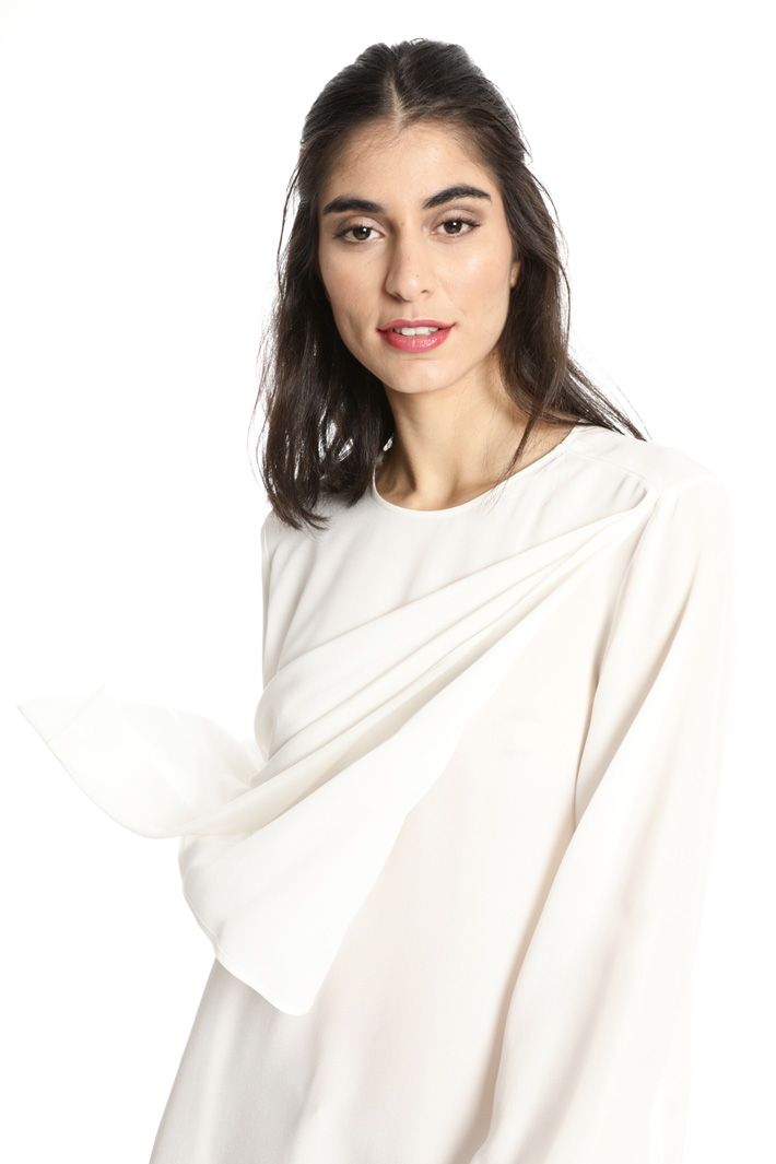 Blusa con pannello sovrapposto Fashion Market Blusa con pannello sovrapposto Fashion Market