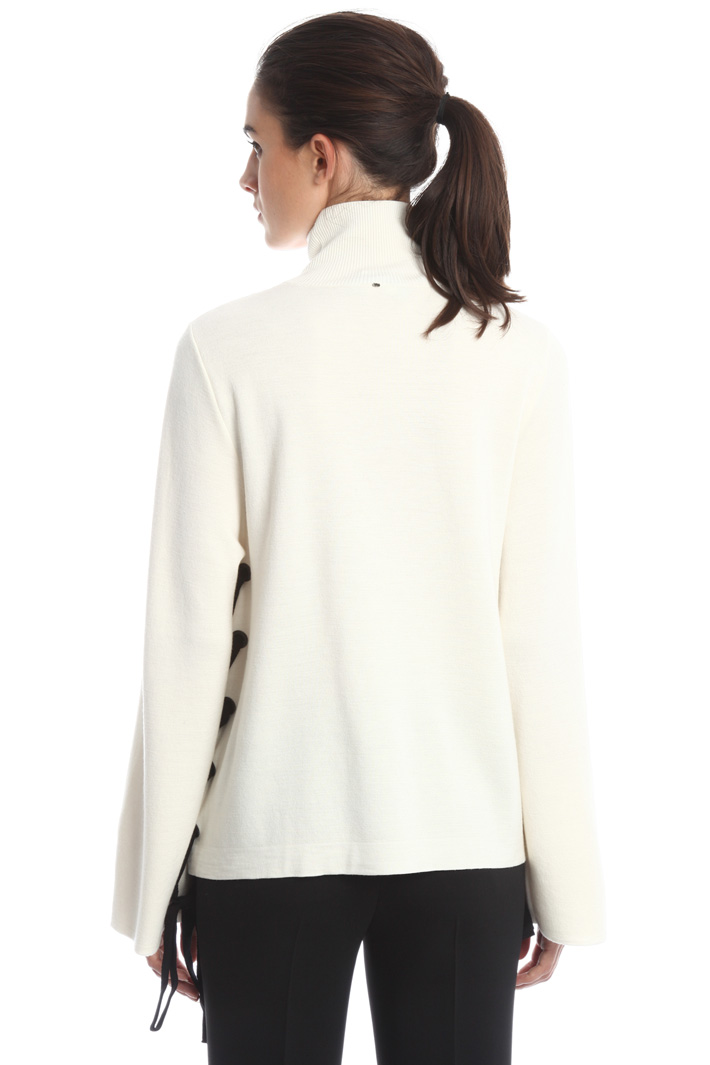 Maglia a collo alto con lacci Fashion Market Maglia a collo alto con lacci Fashion Market