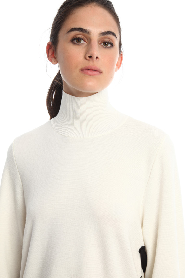 Maglia a collo alto con lacci Fashion Market Maglia a collo alto con lacci Fashion Market