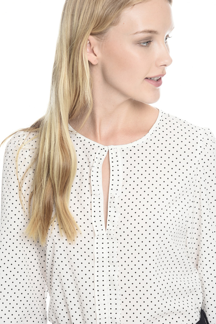 Blusa con cut-out Fashion Market Blusa con cut-out Fashion Market