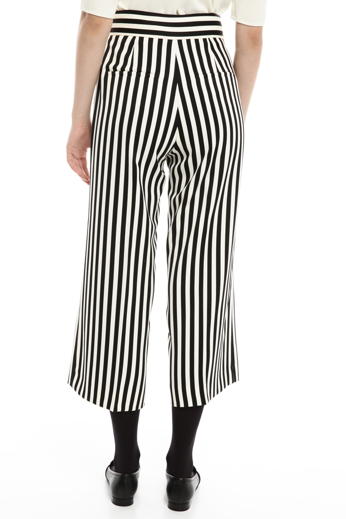 Pantalone cropped stampato Fashion Market Pantalone cropped stampato Fashion Market