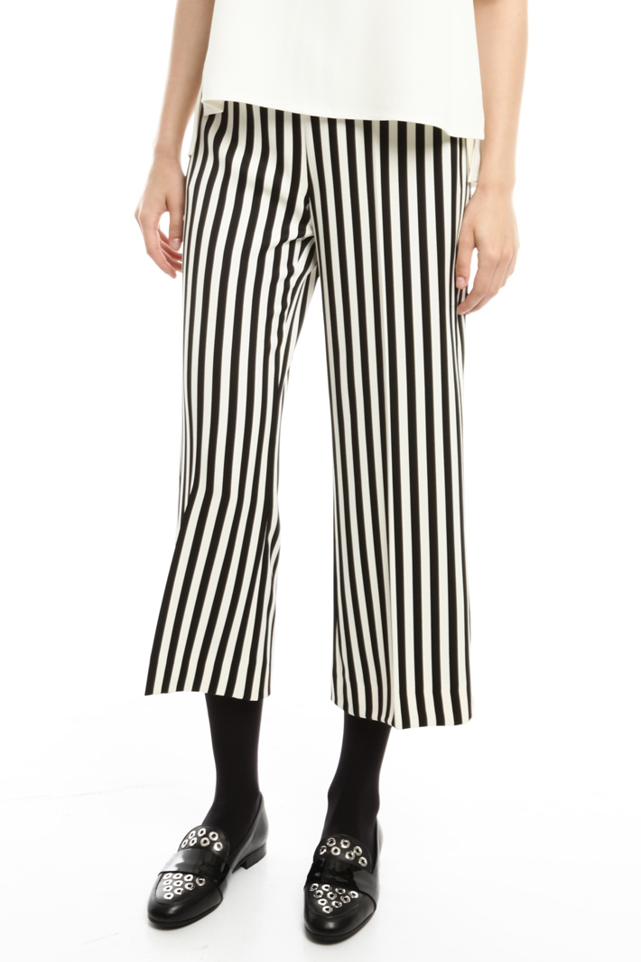 Pantalone cropped stampato Fashion Market Pantalone cropped stampato Fashion Market