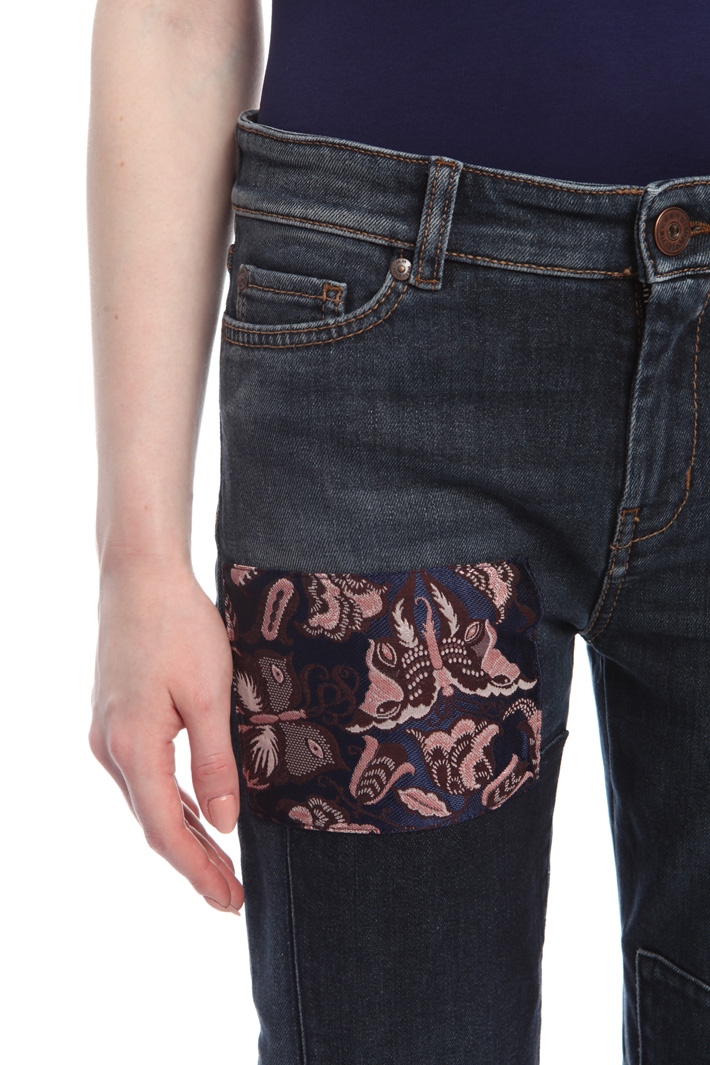 Jeans con patches Fashion Market Jeans con patches Fashion Market