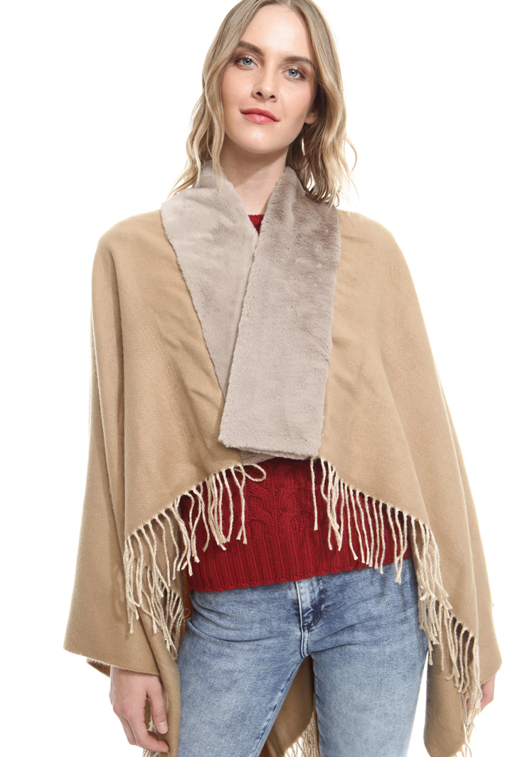 Stola con bordo Fashion Market Stola con bordo Fashion Market
