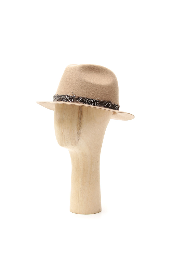 Cappello con piume Fashion Market Cappello con piume Fashion Market