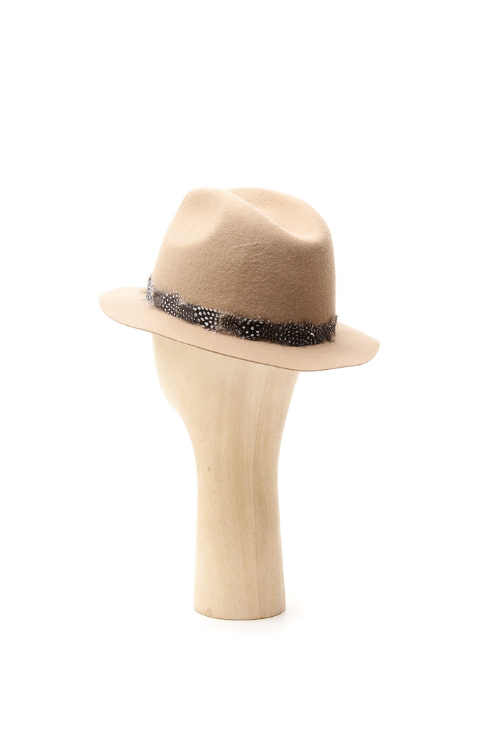 Cappello con piume Fashion Market Cappello con piume Fashion Market