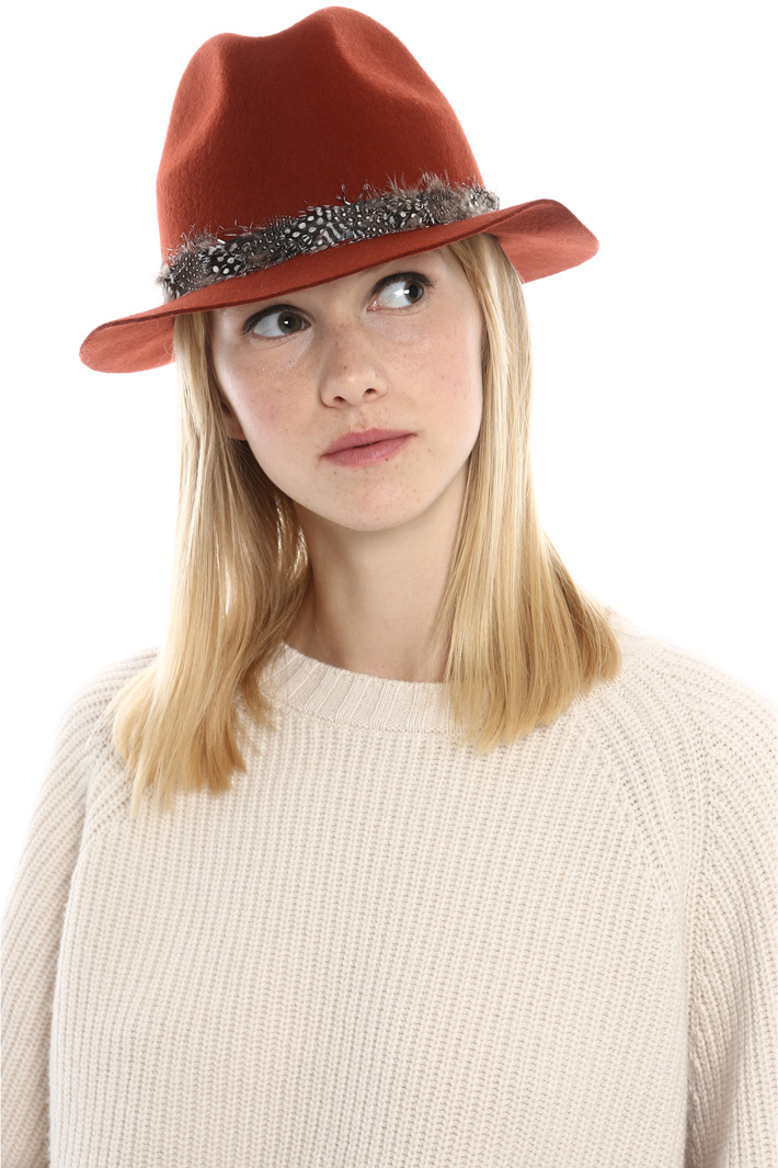 Cappello con piume Fashion Market Cappello con piume Fashion Market