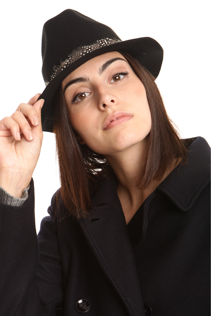 Cappello con piume Fashion Market Cappello con piume Fashion Market