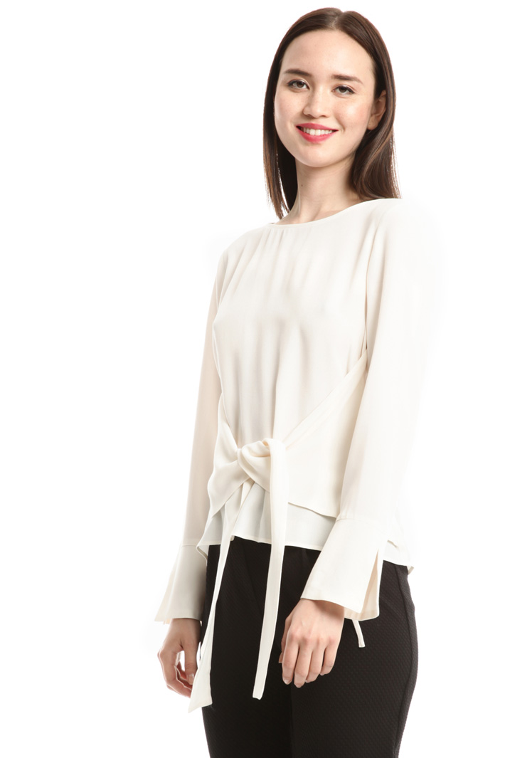 Blusa in marocain con nastri Fashion Market Blusa in marocain con nastri Fashion Market