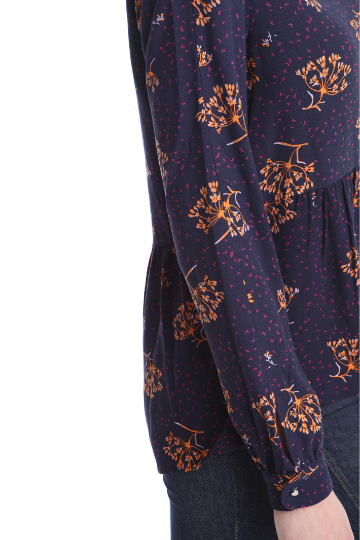 Blusa in crepe con fantasia Fashion Market Blusa in crepe con fantasia Fashion Market