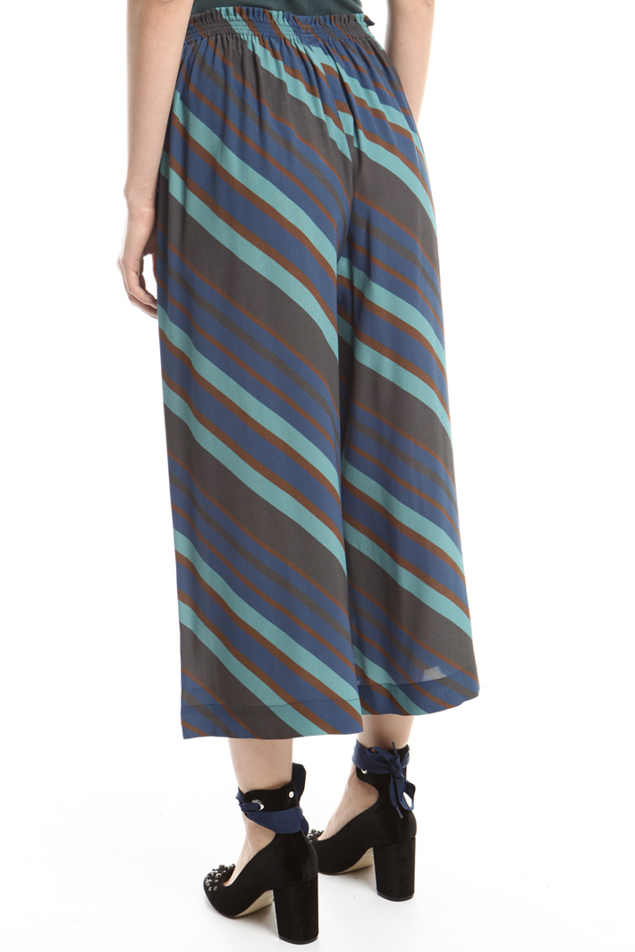 Pantalone cropped stampato Fashion Market Pantalone cropped stampato Fashion Market