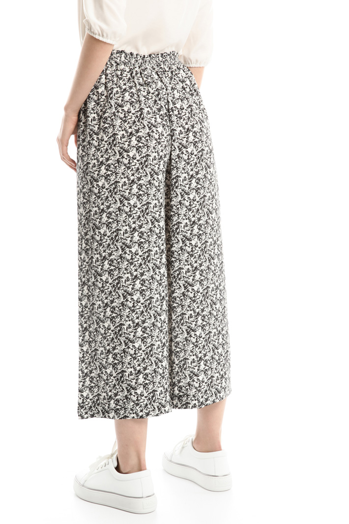 Pantalone cropped stampato Fashion Market Pantalone cropped stampato Fashion Market