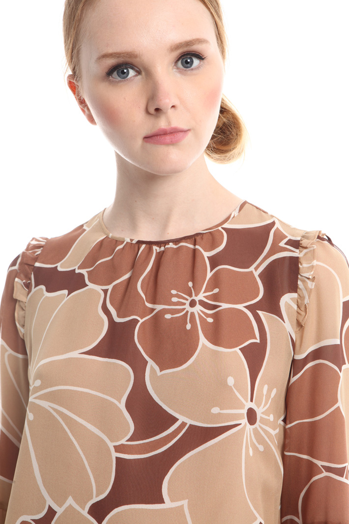 Casacca a macrofiori Fashion Market Casacca a macrofiori Fashion Market