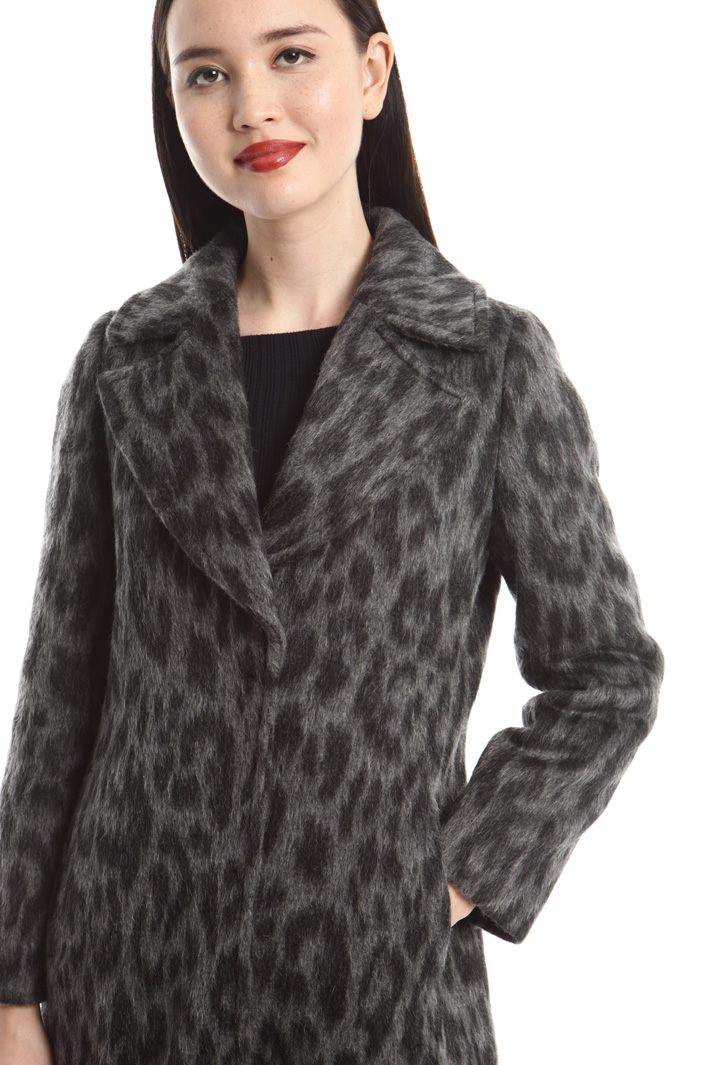 Cappotto a motivo animalier Fashion Market Cappotto a motivo animalier Fashion Market