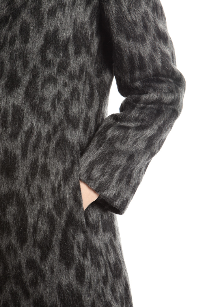 Cappotto a motivo animalier Fashion Market Cappotto a motivo animalier Fashion Market