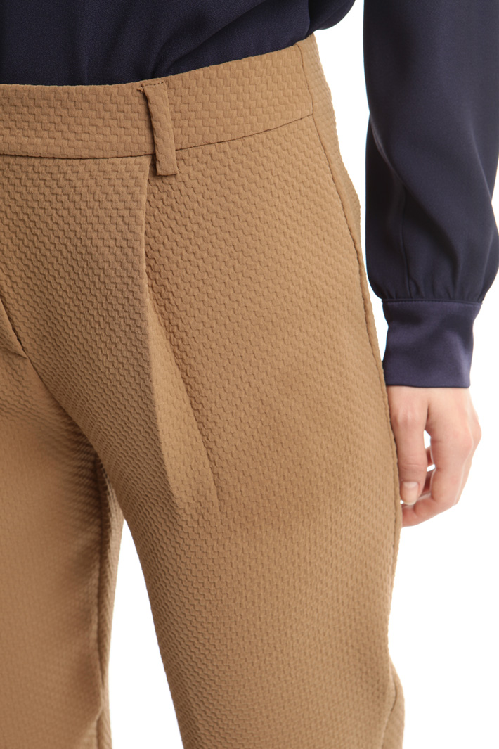 Pantaloni in tessuto a rilievo Fashion Market Pantaloni in tessuto a rilievo Fashion Market