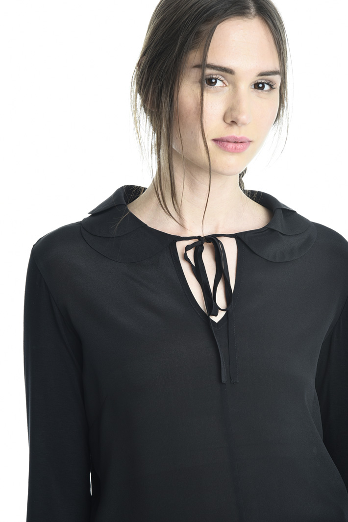 T-shirt in jersey e crepe Fashion Market T-shirt in jersey e crepe Fashion Market