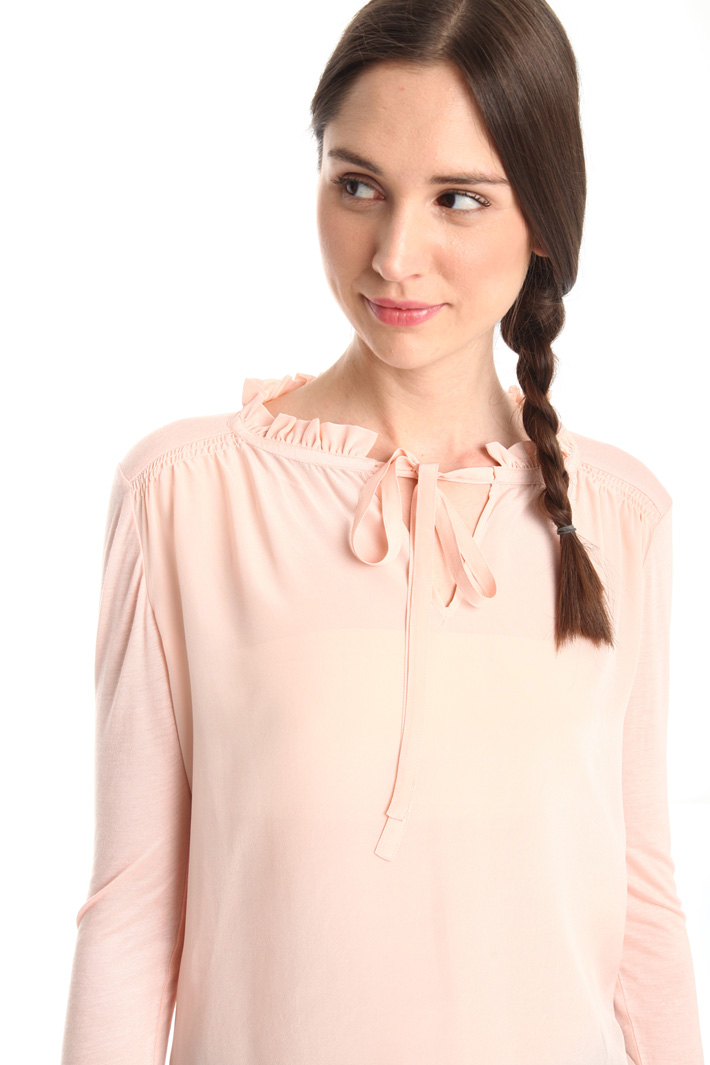 T-shirt in jersey e crepe Fashion Market T-shirt in jersey e crepe Fashion Market