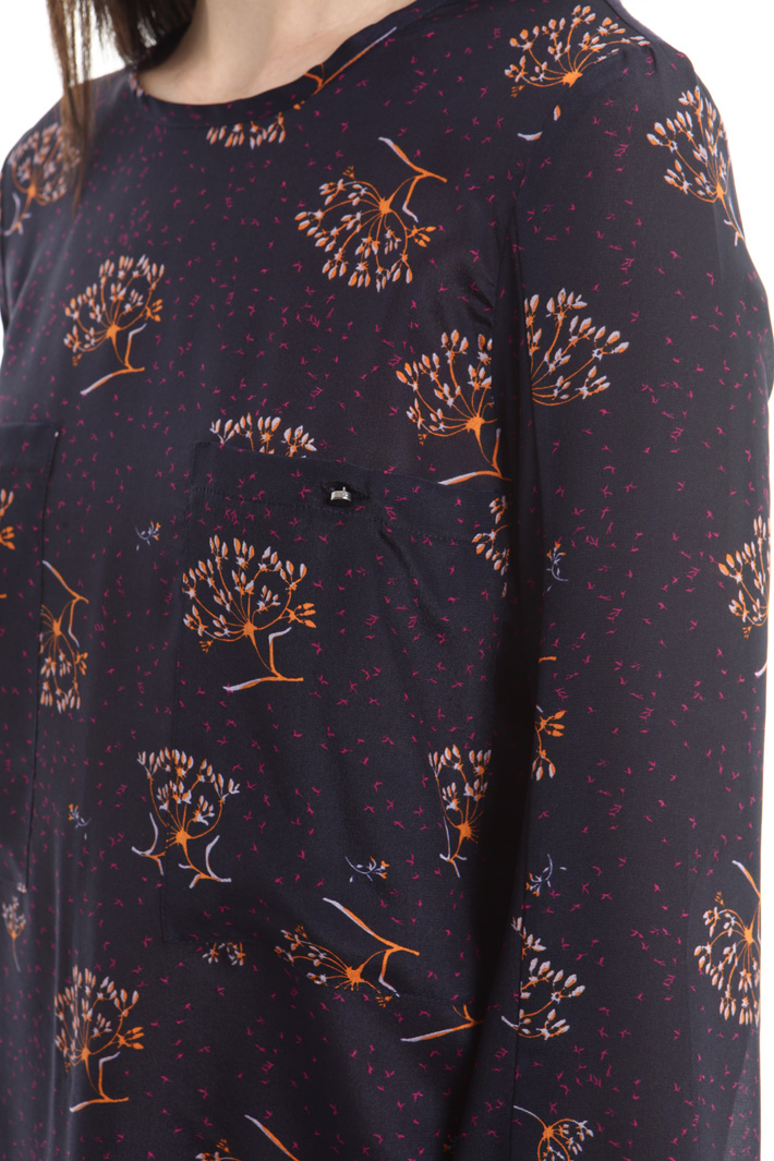 T-shirt in jersey e crepe Fashion Market T-shirt in jersey e crepe Fashion Market