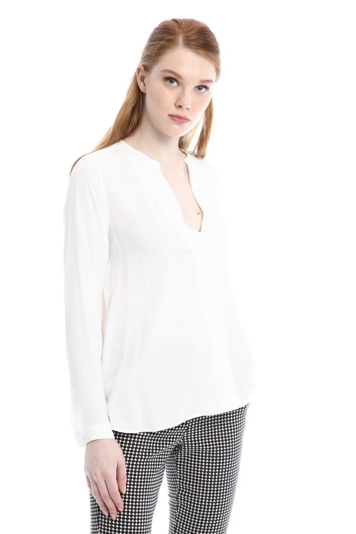 Blusa con scollo a V Fashion Market Blusa con scollo a V Fashion Market