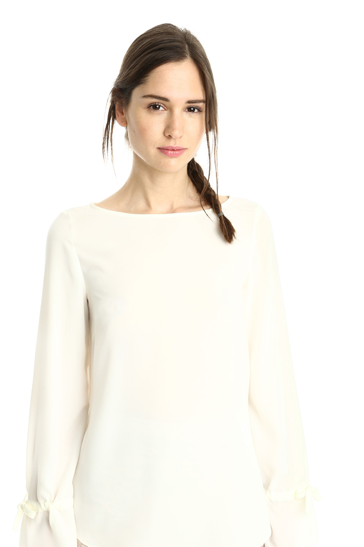 Blusa fluida in crepe Fashion Market Blusa fluida in crepe Fashion Market
