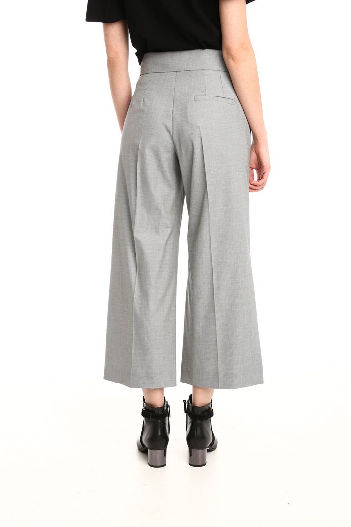 Pantalone cropped con bottoni Fashion Market Pantalone cropped con bottoni Fashion Market