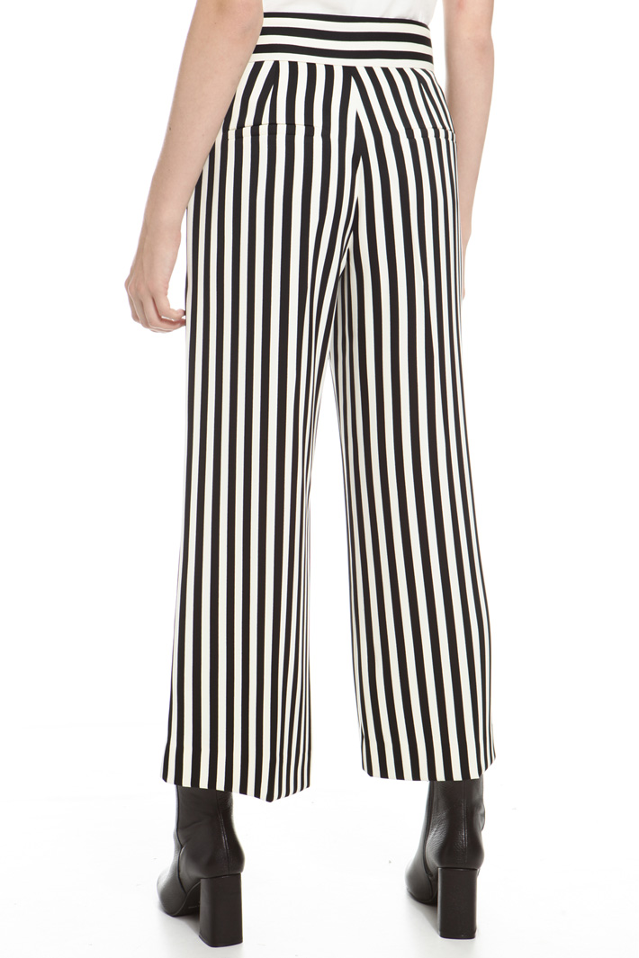 Pantalone cropped stampato Fashion Market Pantalone cropped stampato Fashion Market