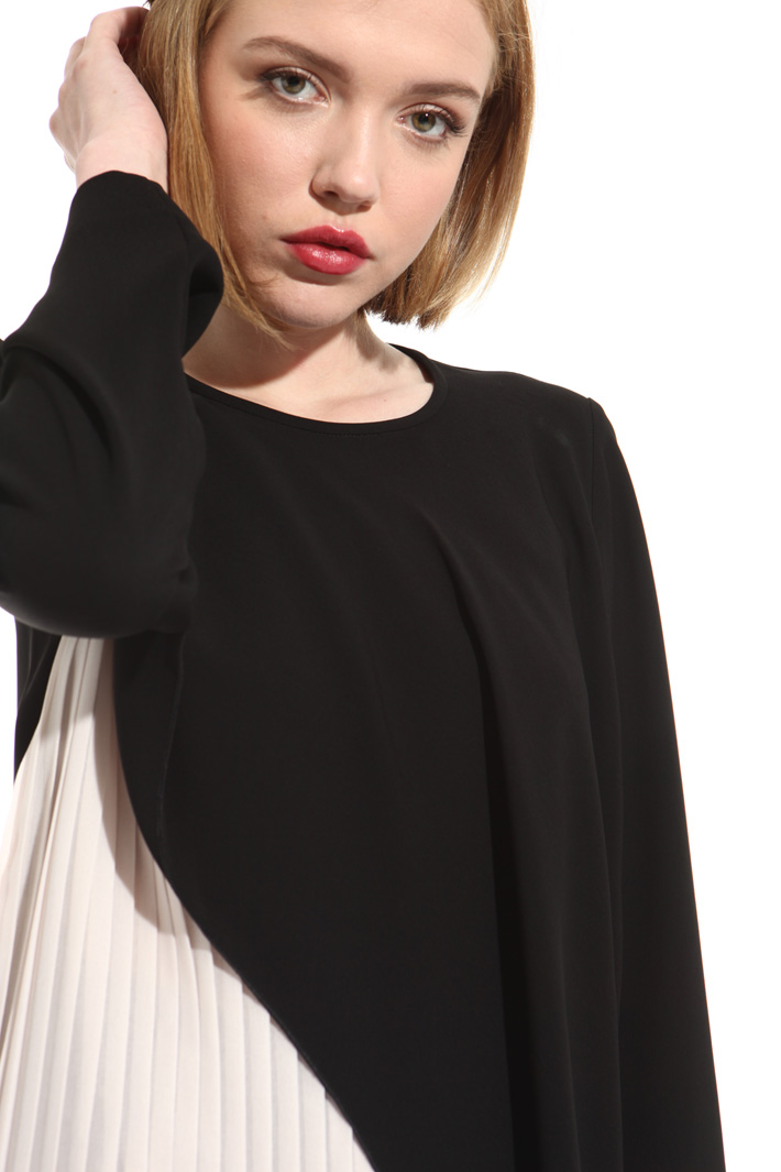 Blusa effetto plissè Fashion Market Blusa effetto plissè Fashion Market