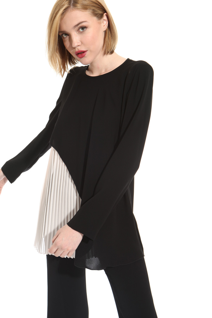 Blusa effetto plissè Fashion Market Blusa effetto plissè Fashion Market