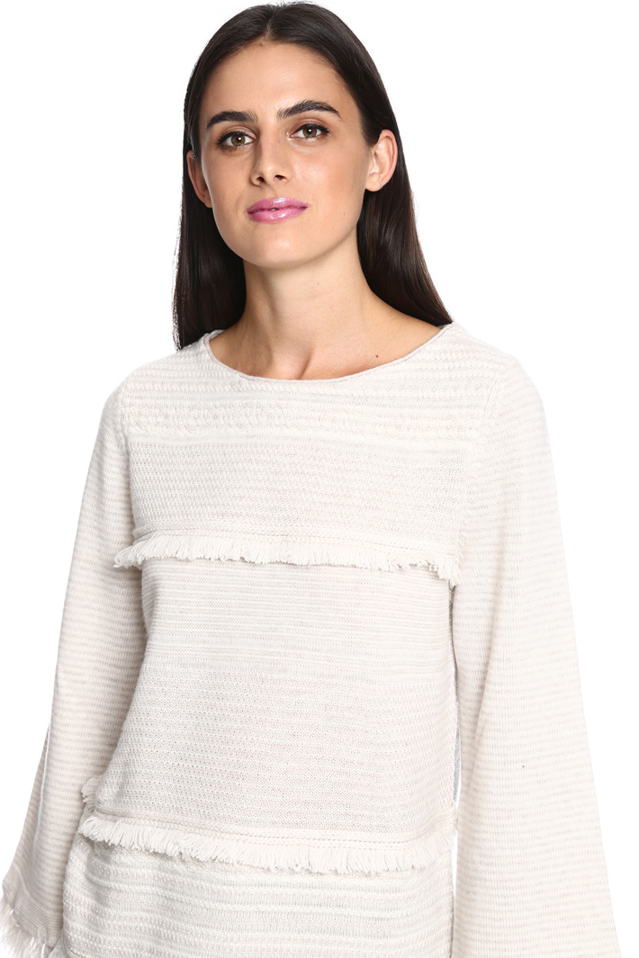 Maglia con piume e frange Fashion Market Maglia con piume e frange Fashion Market