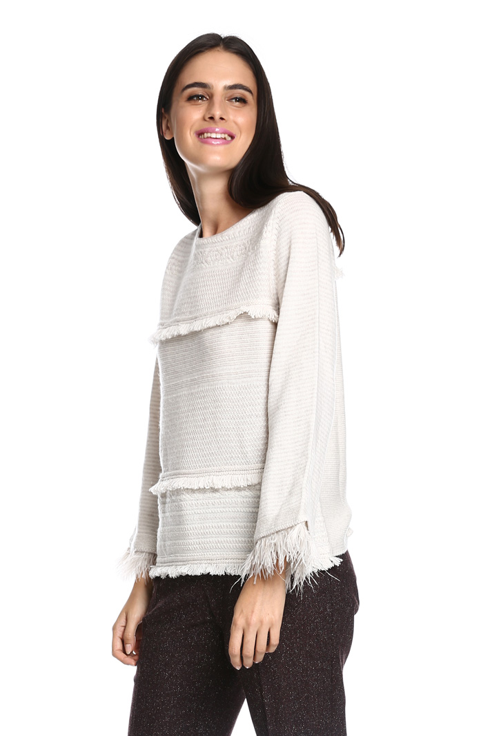 Maglia con piume e frange Fashion Market Maglia con piume e frange Fashion Market