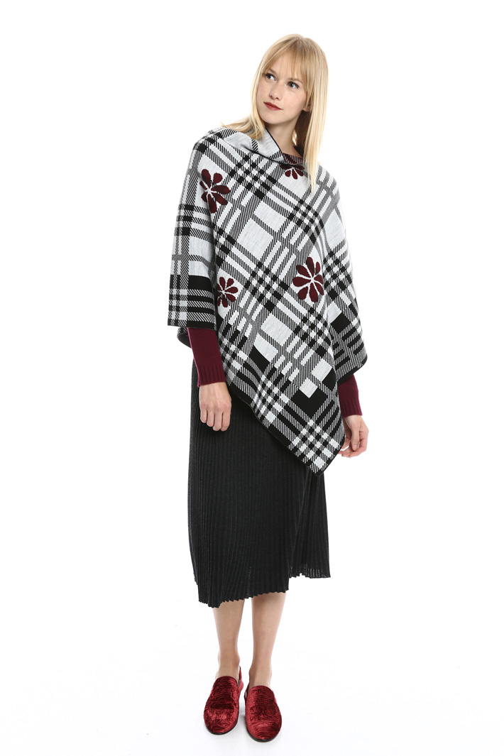 Poncho asimmetrico a fantasia Fashion Market Poncho asimmetrico a fantasia Fashion Market