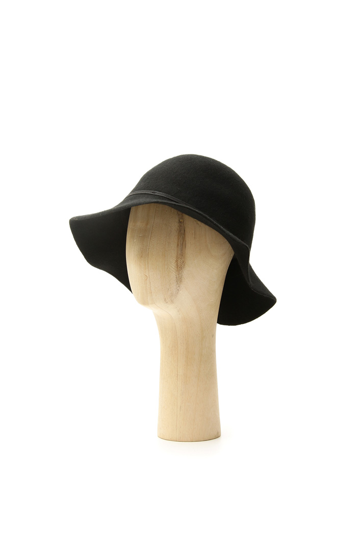 Cappello con pon pon Fashion Market Cappello con pon pon Fashion Market