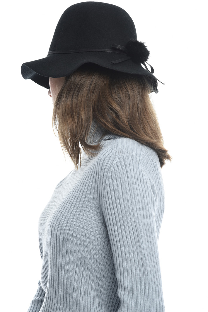 Cappello con pon pon Fashion Market Cappello con pon pon Fashion Market
