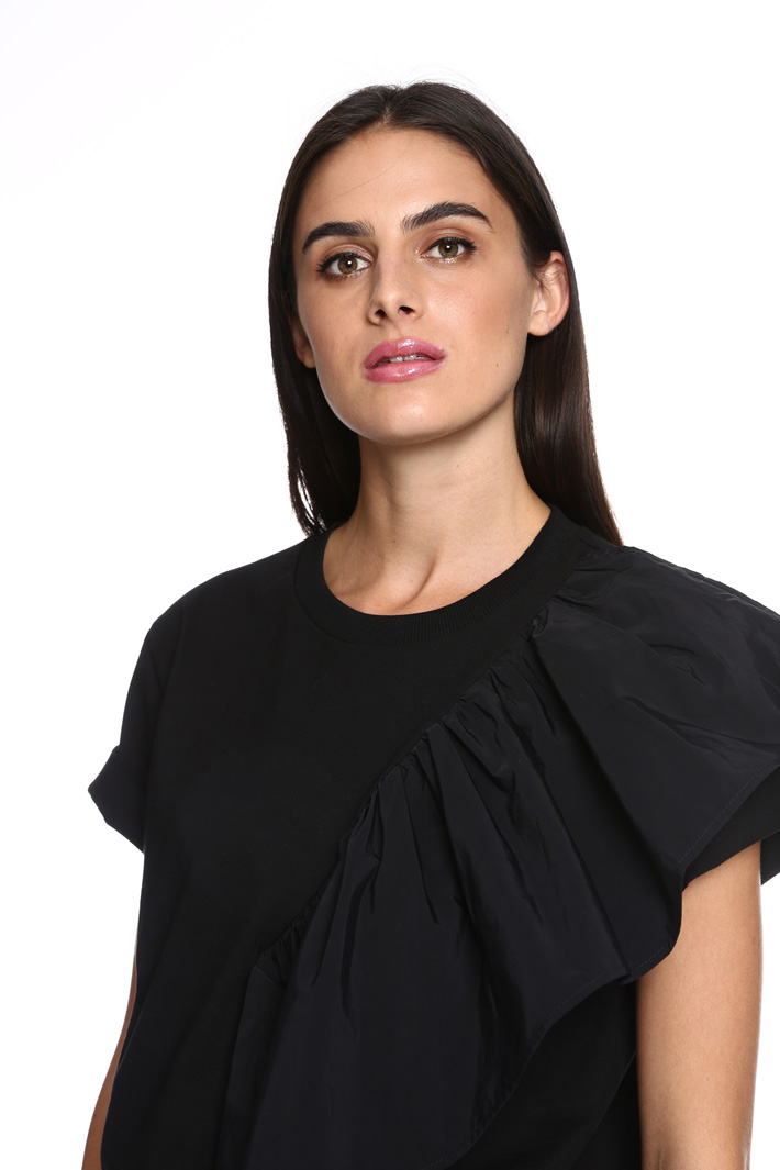 T-shirt con maxi volant Fashion Market T-shirt con maxi volant Fashion Market