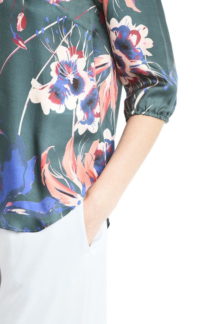Blusa in raso stampato Fashion Market Blusa in raso stampato Fashion Market