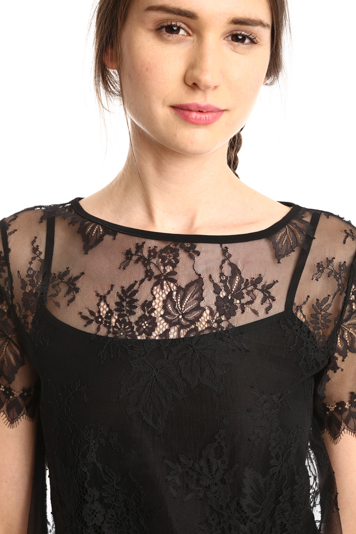 Top in pizzo smerlato Fashion Market Top in pizzo smerlato Fashion Market