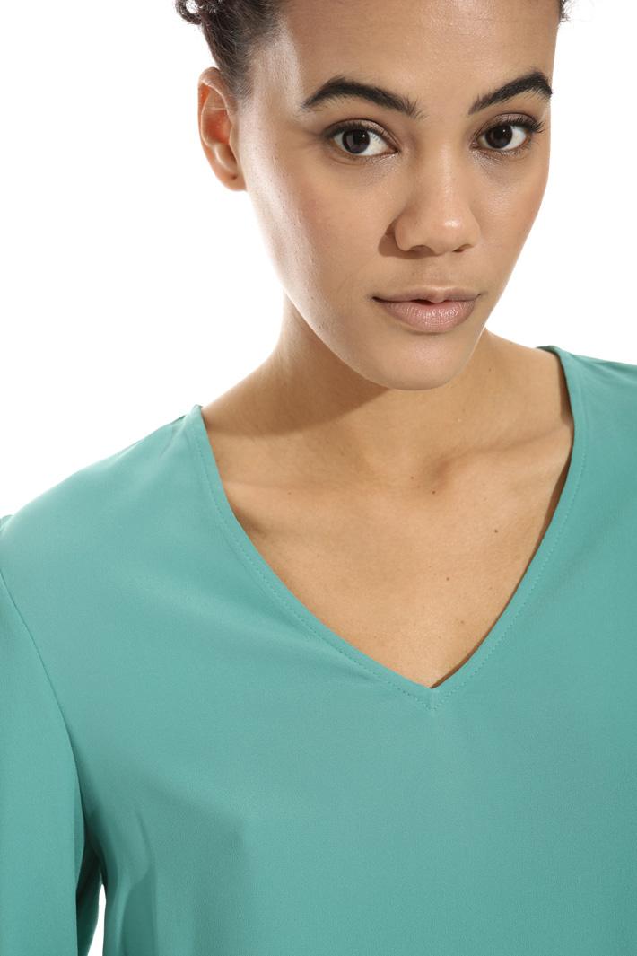 Blusa in crepe con volant Fashion Market Blusa in crepe con volant Fashion Market