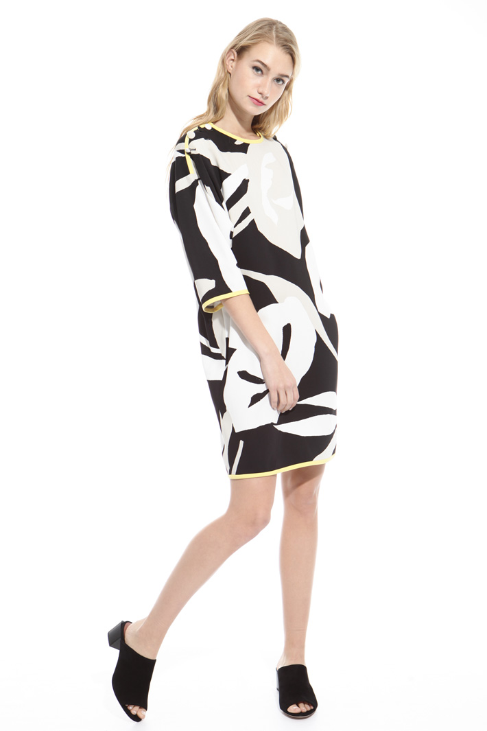 Abito con maniche kimono Fashion Market Abito con maniche kimono Fashion Market
