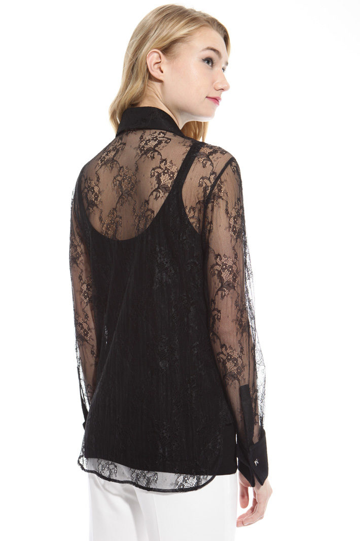 Camicia in pizzo chantilly Camicia in pizzo chantilly