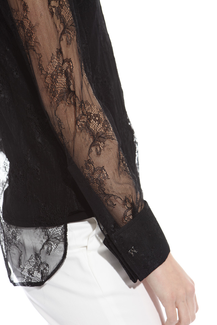 Camicia in pizzo chantilly Camicia in pizzo chantilly