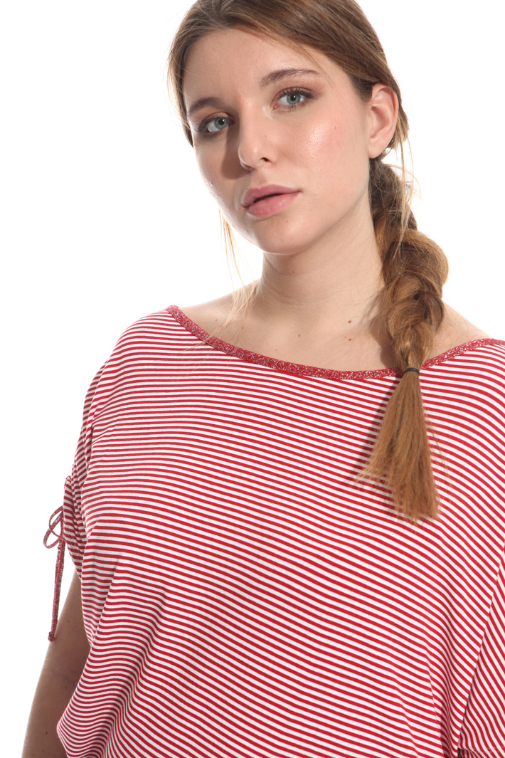 T-shirt con arricciatura Fashion Market T-shirt con arricciatura Fashion Market