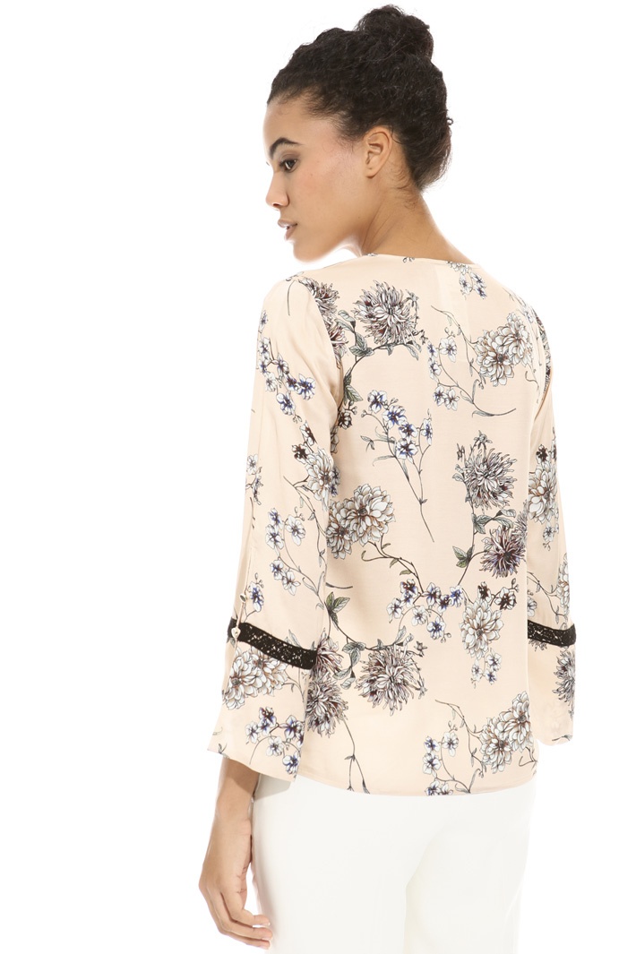 Blusa in raso stampato Fashion Market Blusa in raso stampato Fashion Market