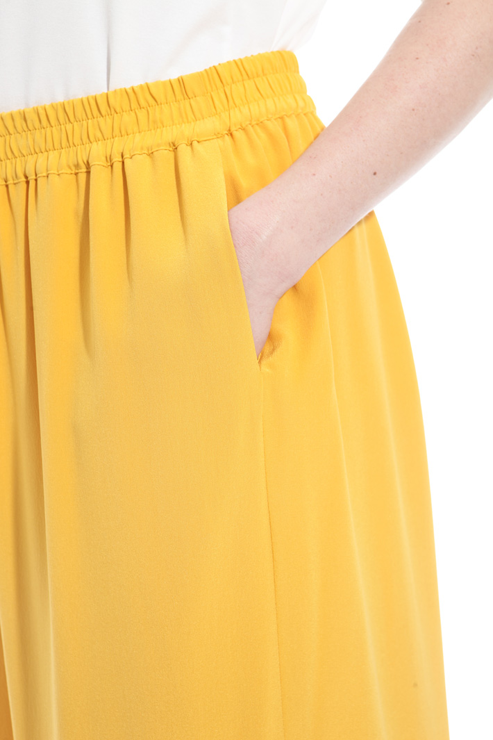 Pantaloni in crepe de chine Fashion Market Pantaloni in crepe de chine Fashion Market