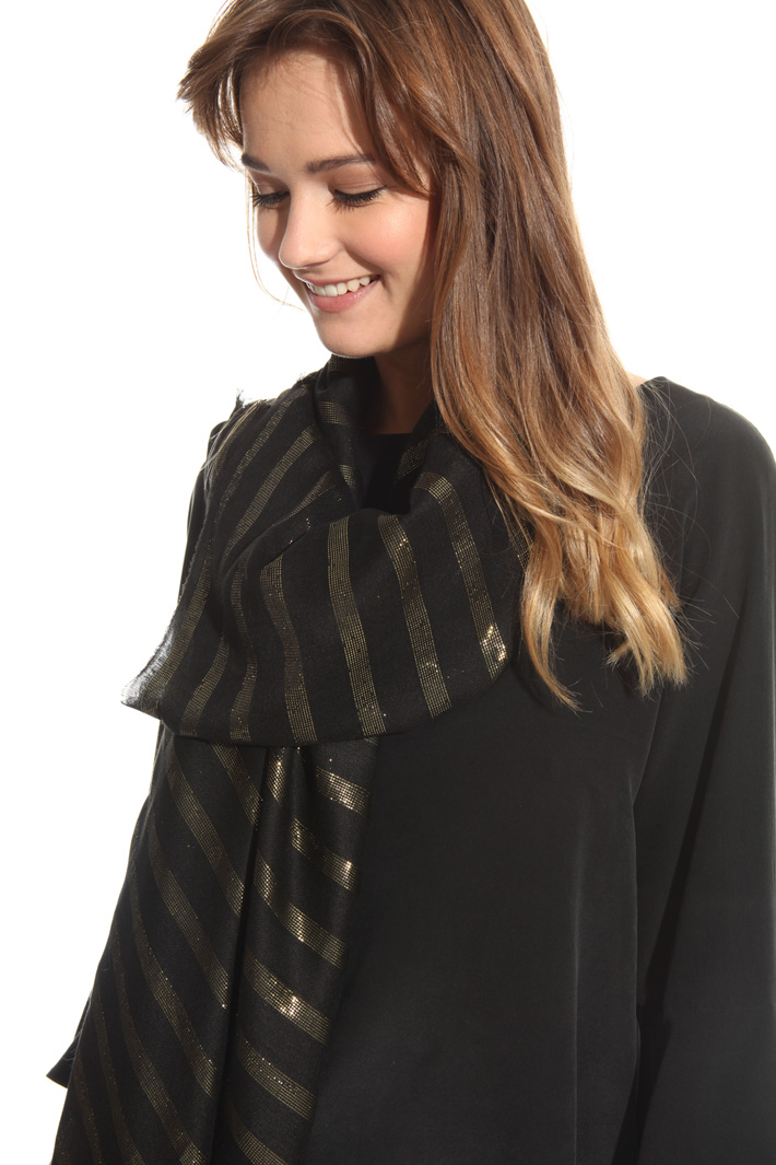 Stola con motivo lurex Fashion Market Stola con motivo lurex Fashion Market