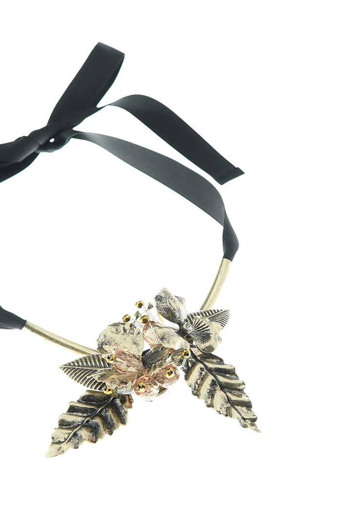 Collana con motivo floreale Fashion Market Collana con motivo floreale Fashion Market