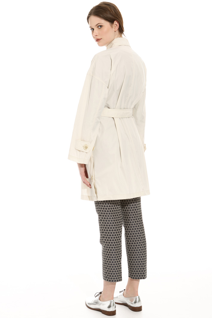 Trench in tessuto antigoccia Fashion Market Trench in tessuto antigoccia Fashion Market