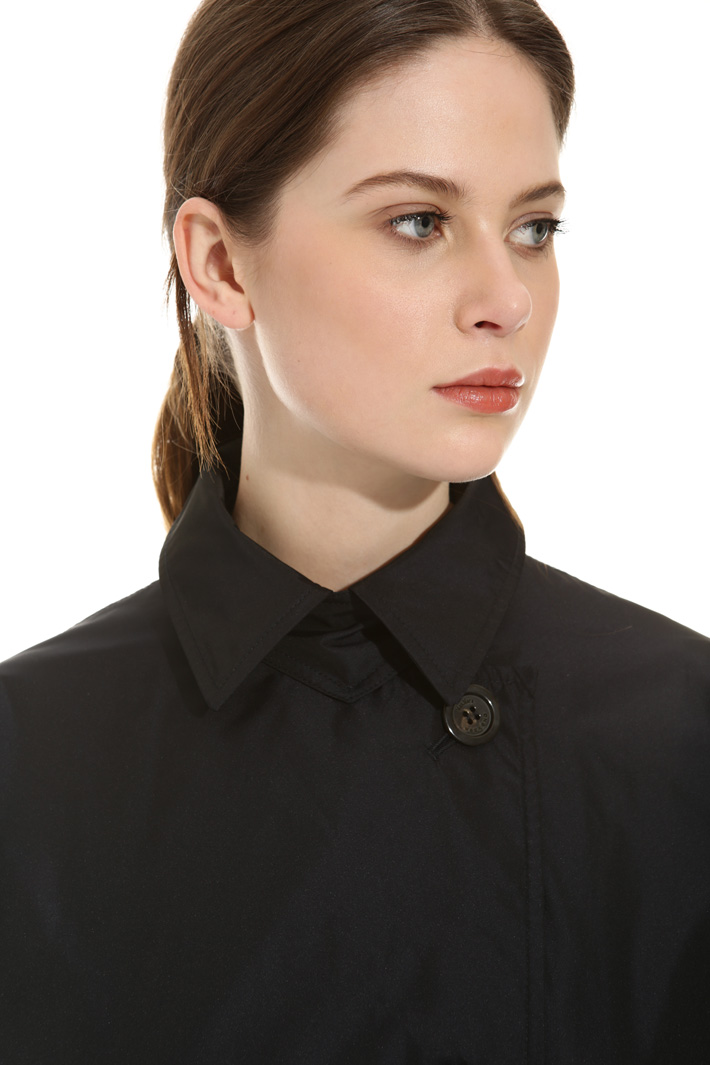 Trench in tessuto antigoccia Fashion Market Trench in tessuto antigoccia Fashion Market